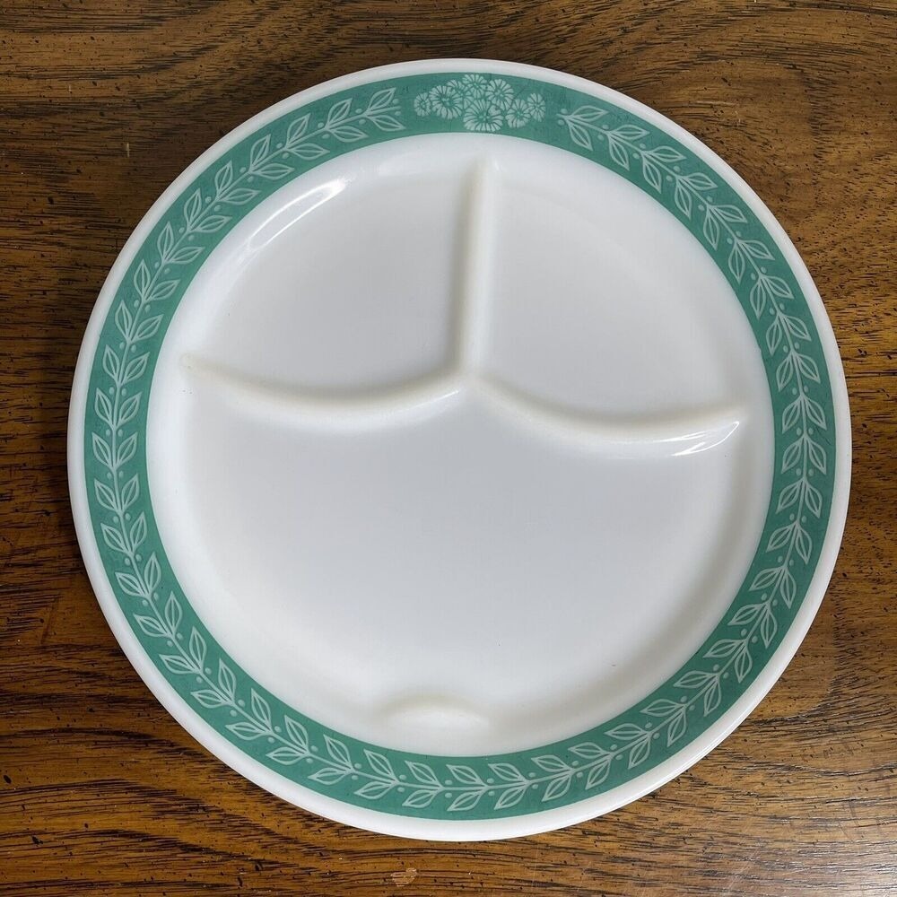Laurel Leaf Pyrex Corning 9.25" Divided ROUND DINNER Plate 1950's